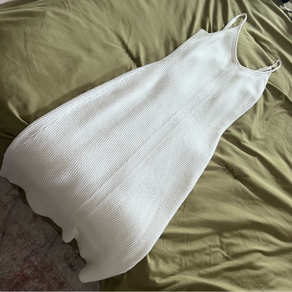 Abercrombie V-Neck Midi Sweater Dress - Picture 5 of 5